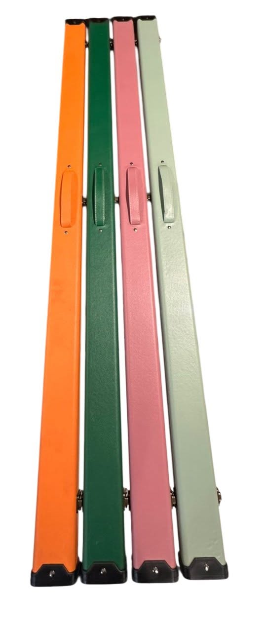 Bright aluminium cue case selection